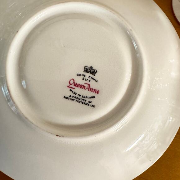 Queen Anne Lilacs Vintage Bone China Tea Cup & Saucer, Ridgeway Potteries - Picture 6 of 6
